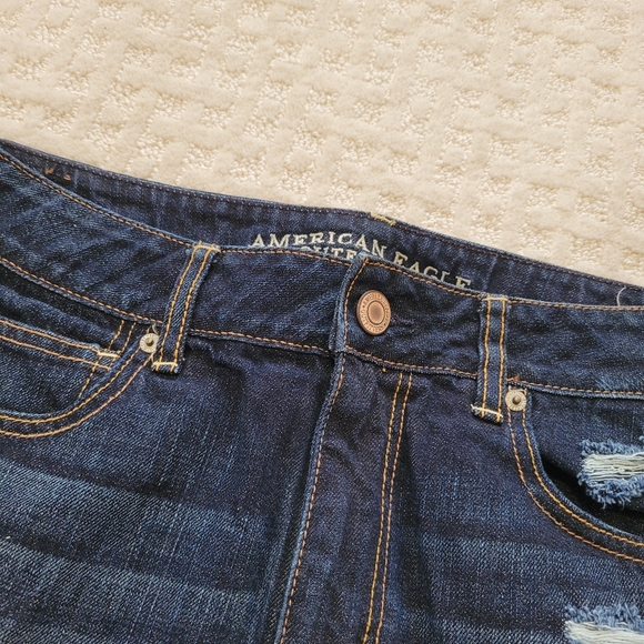 AMERICAN EAGLE Distressed Dark Wash Peek A Boo American Flag Pocket Jean Shorts - Picture 2 of 9